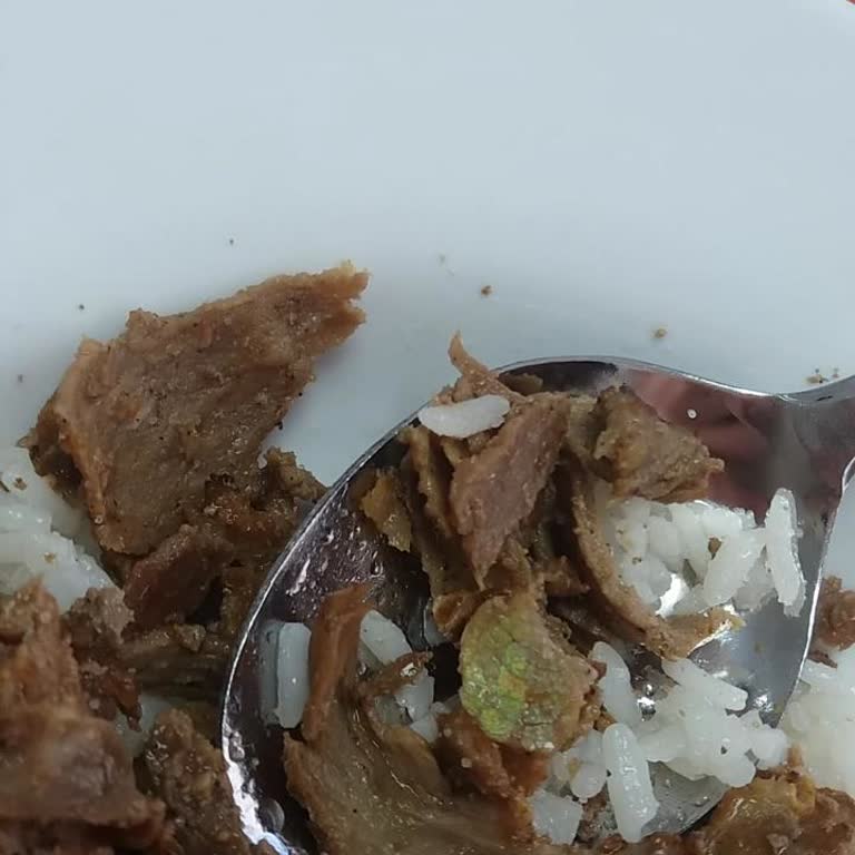 İBB Kent Lokantasında Yeşil Et Döner Şaşkınlığı Ve İade Reddi