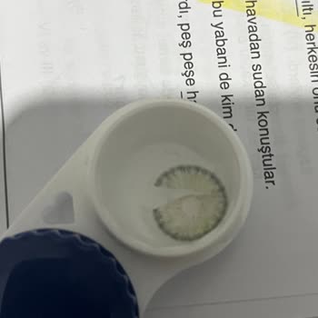 Yırtık Renkli Lens Ve Cevapsız İletişim Nedeniyle Ücretsiz Değişim İsteği