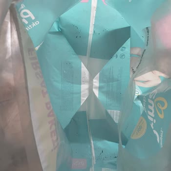 Kampanyalı Bebek Bezi Paketi Tozlu Ve Kirli Çıktı, Sağlık Riski Ve İade Süreci Belirsizliği