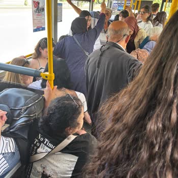 Yaşlı Ve Engelli Yolculara Koltuk Verilmeyen Otobüs