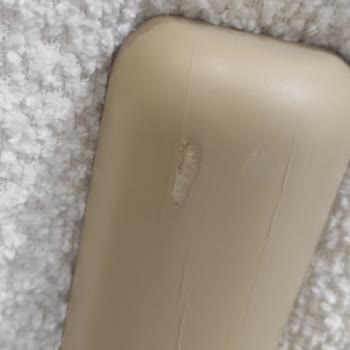 Teslim Edilen Teşhir Ürününde Kırık Konsol Ve Çizik Koltuk Ayakları