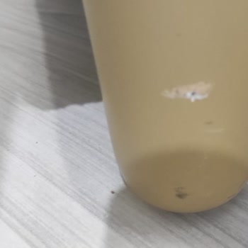 Teslim Edilen Teşhir Ürününde Kırık Konsol Ve Çizik Koltuk Ayakları