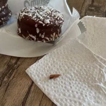 Benimo Çikolatalı Bisküvi İçinde Ahşap Parça, Ciddi Yaralanma Riski