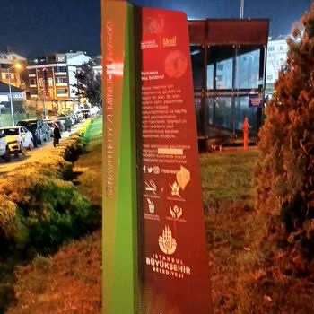 Arnavutköy Parkı Karanlıkta: Çocuk Güvenliği İçin Aydınlatma Onarılmalı