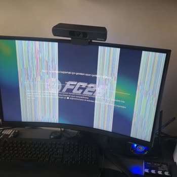 Yeni Monitörde Açılışta Bölüm Bölüm Bozulma, Değişim İstiyorum