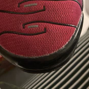 Nike Air Max Plus Boya Soyulması Ve İade Talebi