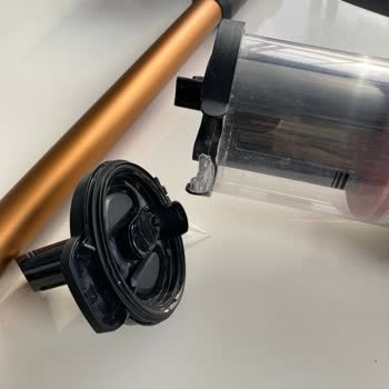 Dayanıksız Dyson V16 Ve Yardımsız Müşteri Hizmetleri
