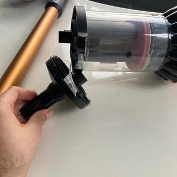 Dayanıksız Dyson V16 Ve Yardımsız Müşteri Hizmetleri