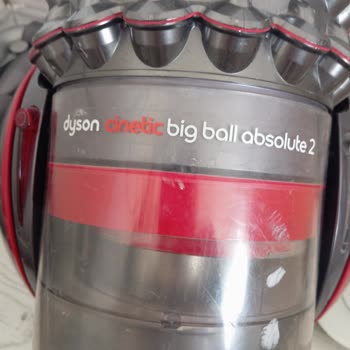 Dyson Cinetic Süpürge Başlığının Sürekli Kırılması Ve Model Değişimi Talebi