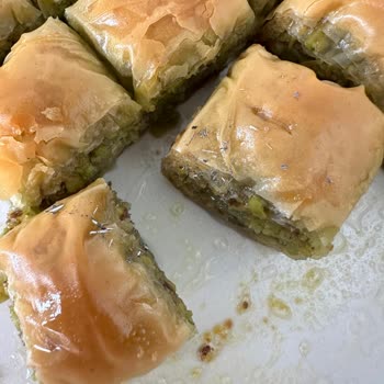 Sancaktepe Şubesinde Baklava Ve Pastada Metal Kalıntısı