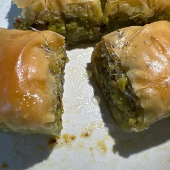 Sancaktepe Şubesinde Baklava Ve Pastada Metal Kalıntısı