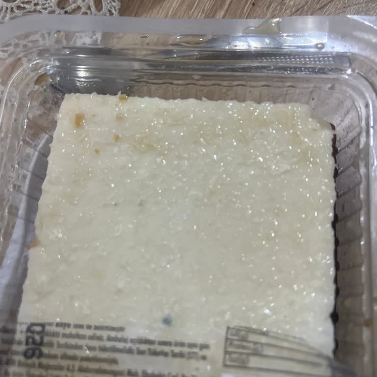 Küflü Kıbrıs Tatlısı Satışı Ve İade Talebi
