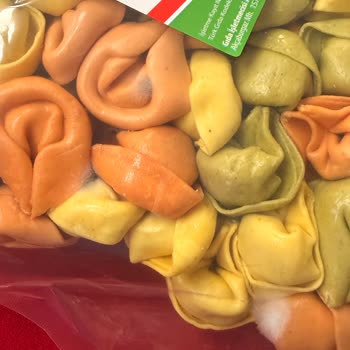 Metro Market’te Alınan Tricolore Tortelloni Hızlı Küflendi, İade Talebi