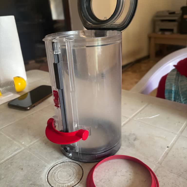 Dyson V15 Toz Haznesi Contası Çöktü, Tamir İsteği Ve Yüksek Parça Fiyatları