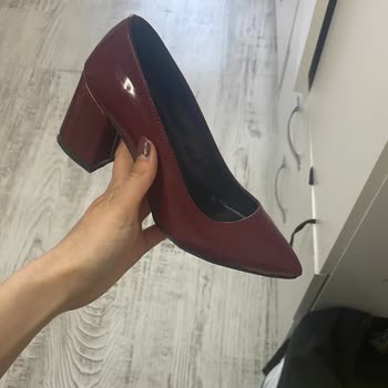 Sipariş Edilen Ayakkabı Modeli Uyuşmuyor, Acil Değişim Talebi