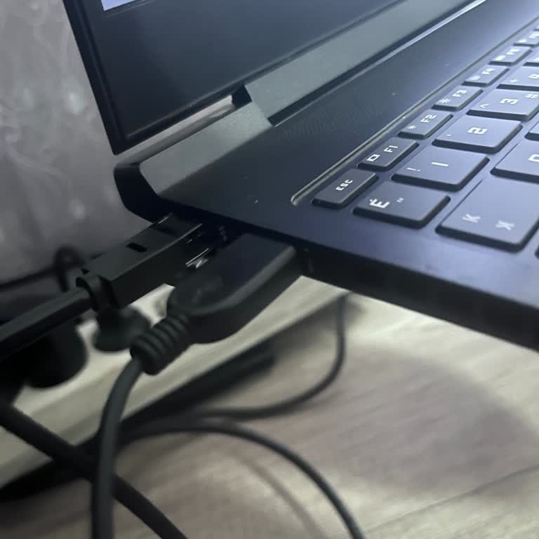 HP Victus 16-r Sol USB Portunun Çalışmaması Ve Destek Talebi