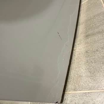 Motor Garantili Bosch Çamaşır Makinesinin Paneli Sızıntı Nedeniyle Paslandı