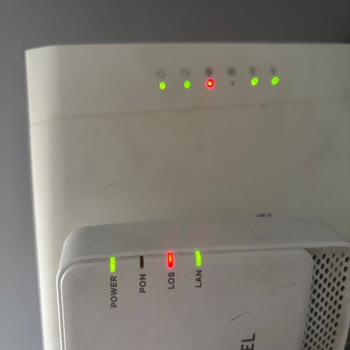İnternet Kesintisi Ve Kırmızı LOS Işığı: Acil Teknik Müdahale Gerekiyor