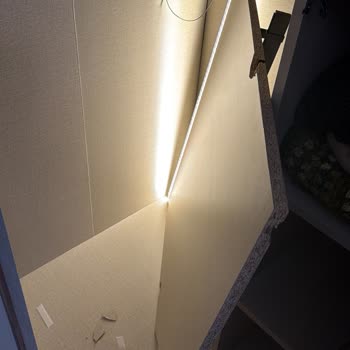 Garanti Süresindeki Köşe Gardırop Üst Rafının Çökmesi Ve Servisin Kullanıcı Hatası İddiası