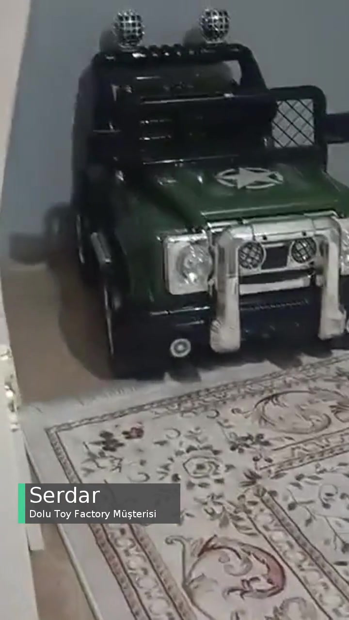 Dolu oyuncaktan akülü araba videonun kapak resmi