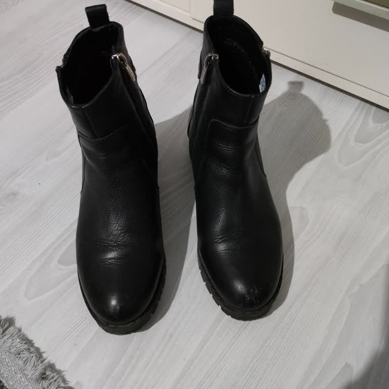 Sağ Botta Sinir Sıkışması, Fiziksel İnceleme Ve İade Talebi