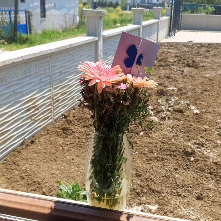 Çiçek Görsellerle Uyuşmuyor, Müşteri Hizmetlerinden Yanıt Yok