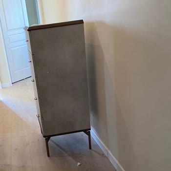 Bellona Evimde Mutfak Masası Kusurlu, Zigon Sehpa Eksik, Gardırop Kapak Hatalı Ve Personel Saygısız