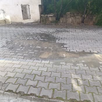 Bahtiyar Sokakta Uzun Süreli Kanalizasyon Kaçağı İçin Acil Onarım Bekleniyor