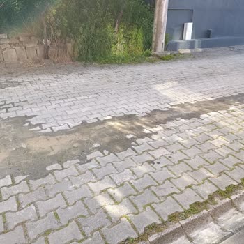Bahtiyar Sokakta Uzun Süreli Kanalizasyon Kaçağı İçin Acil Onarım Bekleniyor