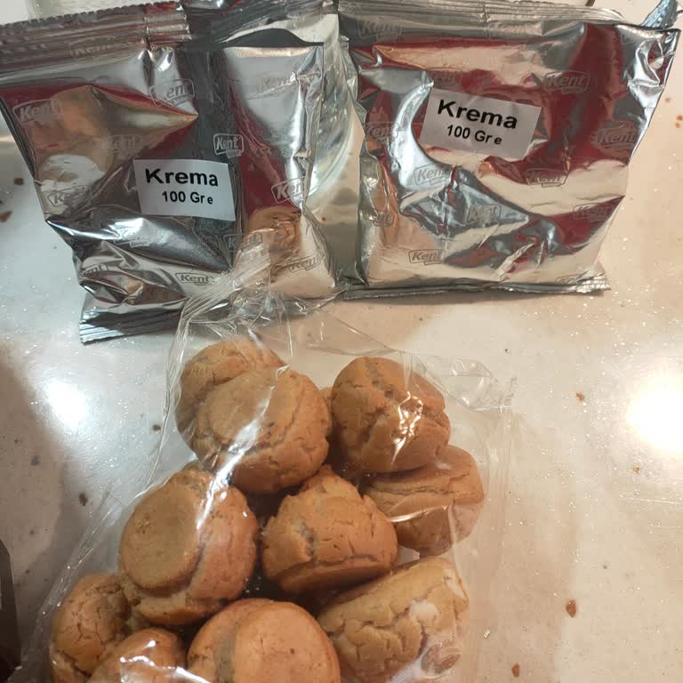 Kent Profiterol Paketi Çikolata Sosu İçermiyor, Çift Kremalı