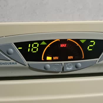 Arçelik 5094 Model Buzdolabım Soğutmuyor Ve Buz Yapmıyor, Servis Talebi