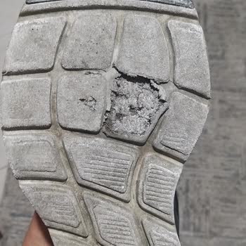 Skechers Ayakkabım Tabanı Parçalandı, Su Girişiyle Kullanılamaz