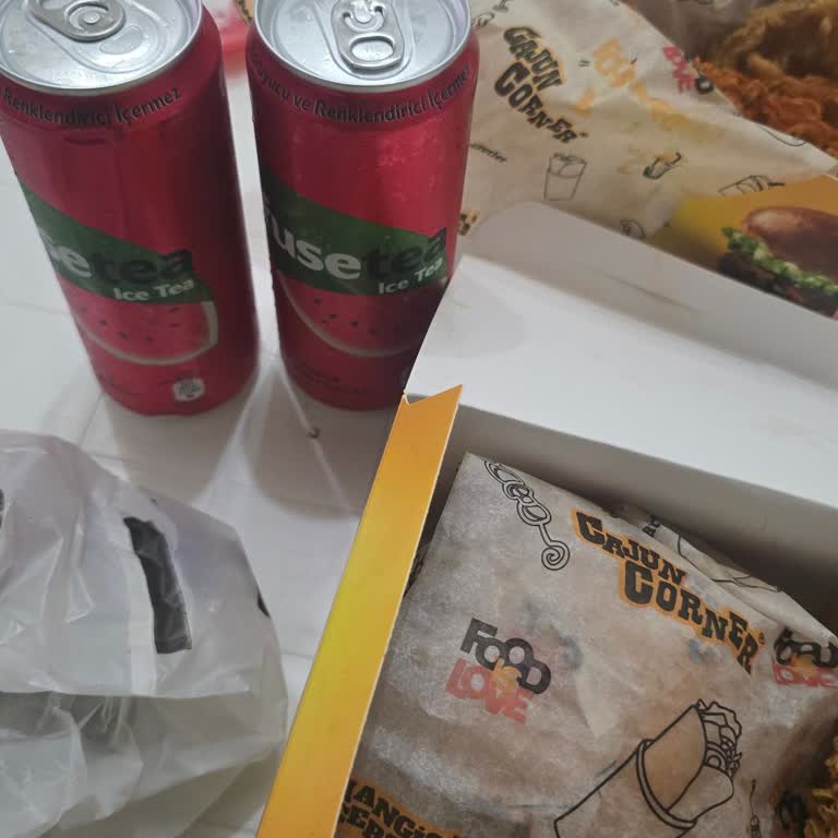 Kola Siparişi Yanlışlıkla Soğuk Çay Olarak Gönderildi, İade Talebi Reddedildi