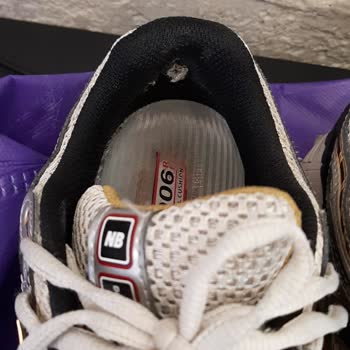 10.000 TL Değerindeki New Balance Ayakkabısının Topuk İç Astarının Yırtılması Ve Sağlık Riski