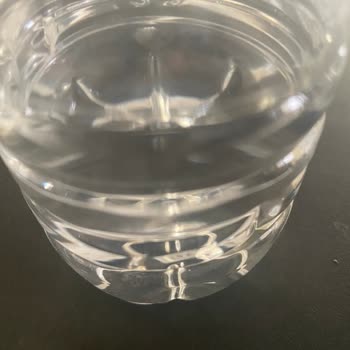 Erikli Benzinlikte Şişe Suda Yosun Bulunması Ve Sağlık Riski
