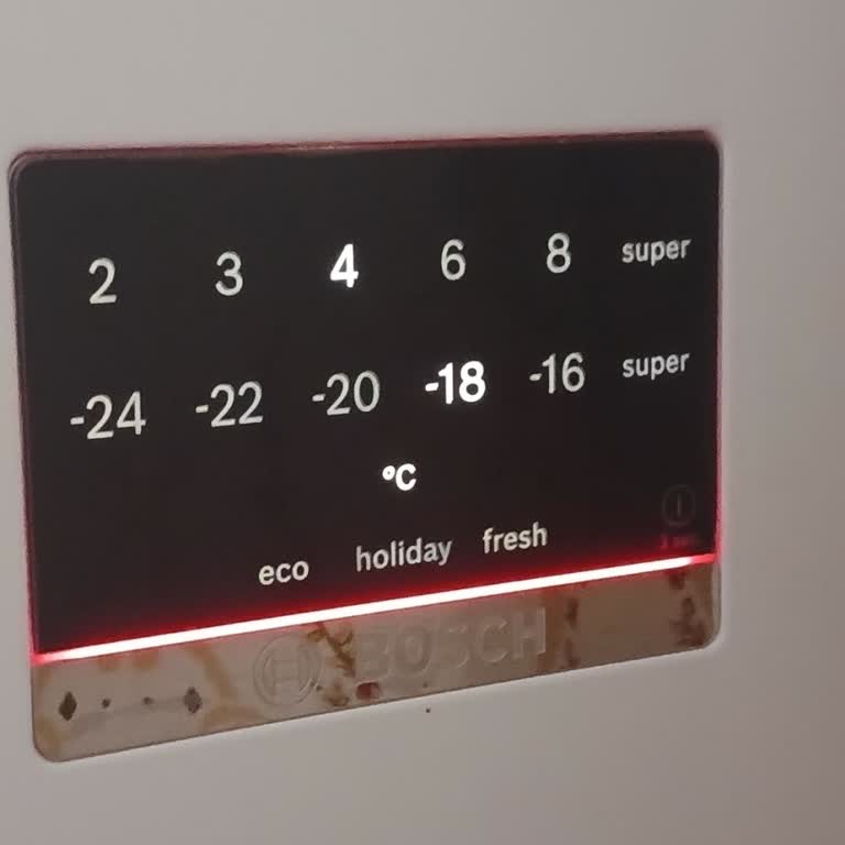 Bosch Buzdolabındaki Sürekli Kırmızı Işık İçin Çelişkili Bilgi Talebi