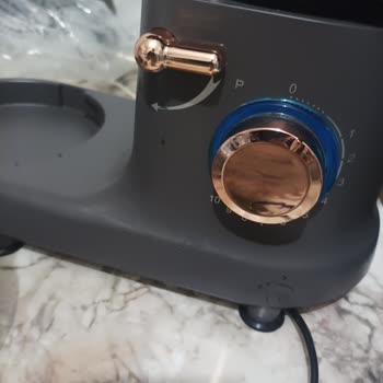 Servis Sürecinde Ürün Hasar Görüp Geri Döndü, Çift Kargo Ücreti Ödedim, Yenisi Talep Ediyorum