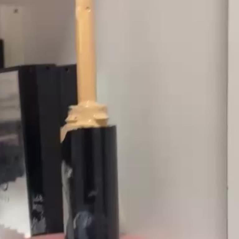 Dayanıksız Ambalaj Nedeniyle İlk Kullanımda Kırılan Concealer Değişim Talebi