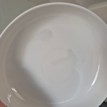 Renk Solması Ve Çıkmasıyla Kalitesini Kaybeden Yemek Takımı