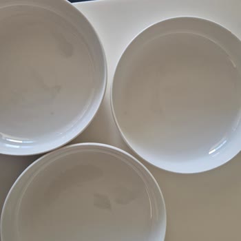 Renk Solması Ve Çıkmasıyla Kalitesini Kaybeden Yemek Takımı