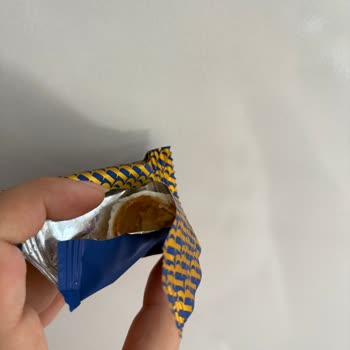 Satın Aldığım Çikolatada Yarım Ve Kırık Parça Bulunması