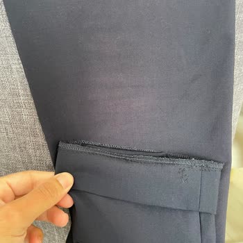 Kısa Sürede Renk Solması Ve Kalitesiz Takım Elbise