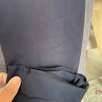 Kısa Sürede Renk Solması Ve Kalitesiz Takım Elbise