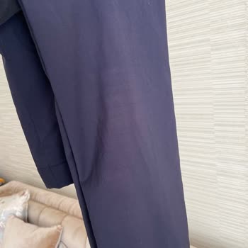 Kısa Sürede Renk Solması Ve Kalitesiz Takım Elbise