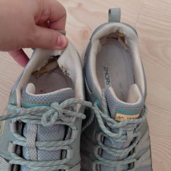 Skechers Ayakkabısının Kısa Sürede Yıpranması Ve Değişim Talebi