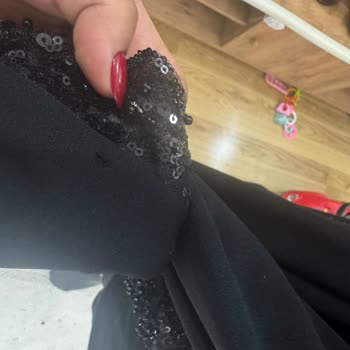 4000 TL'lik Defolu Kıyafet Ve Saygısız Satıcı