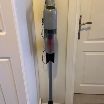 Electrolux Dikey Süpürge Çekim Gücü Yetersiz Ve Şarjı Çabuk Bitiyor, İade Talebi