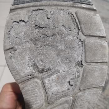 Alt Tabanı Parçalanan Skechers Ayakkabısı İçin Ücret İadesi Talebi