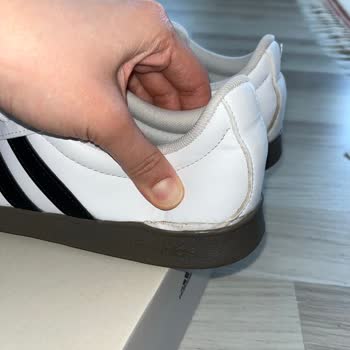 Ayıplı Adidas Ayakkabısında Kısa Sürede Açılma Ve Hızlı Değişim Talebi