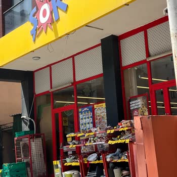Ümraniye Aşağı Dudullu’da Şok Market Çevre Kirliliği Ve Çöp Kutusu Eksikliği